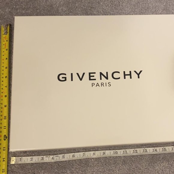 Givenchy Packaging - Picture 2 of 2